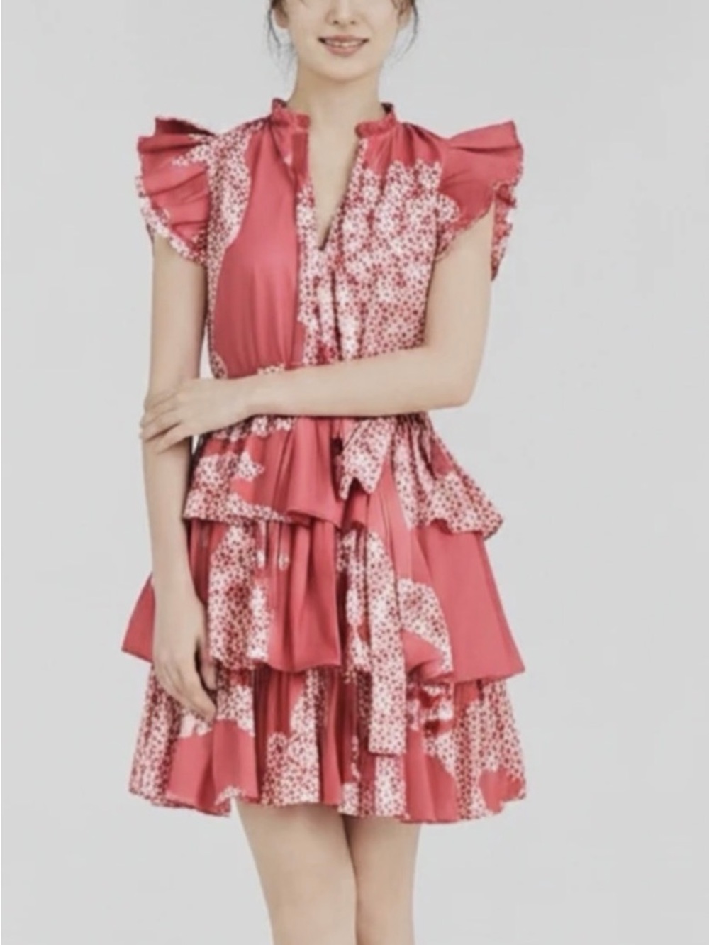 Vero/Oliphant/ Tuckernuck Cinched Flirty Short Dress in Santorini Peach / Cream